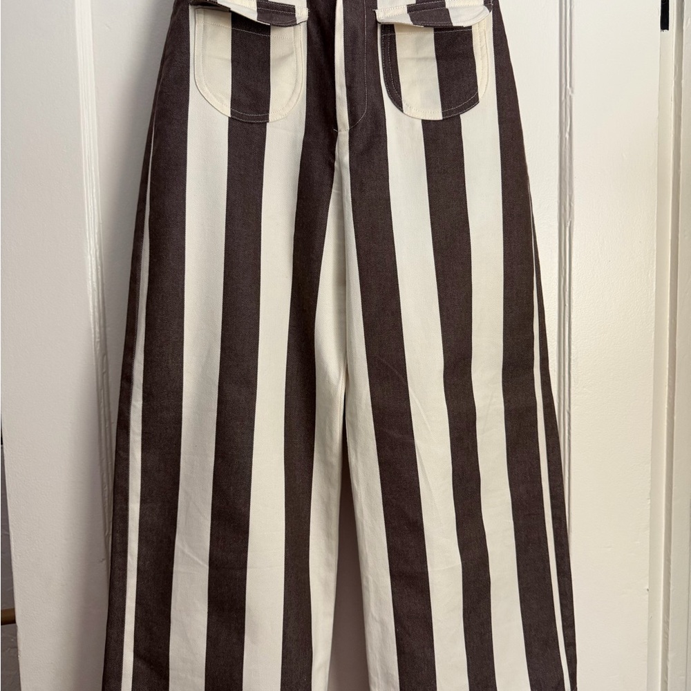 La Veste Brown and Cream Cropped pants. Size Small. Never Worn.